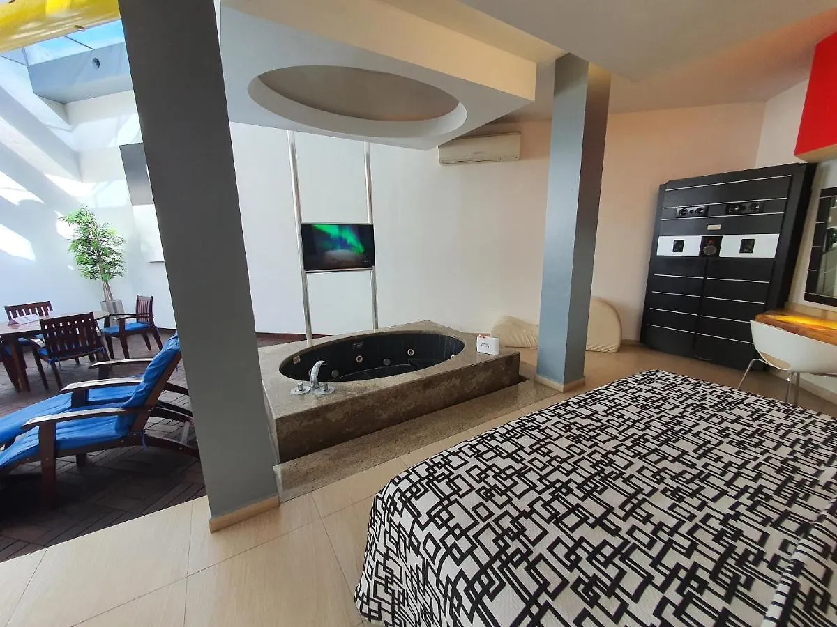 Hotel Alcampo Miranda