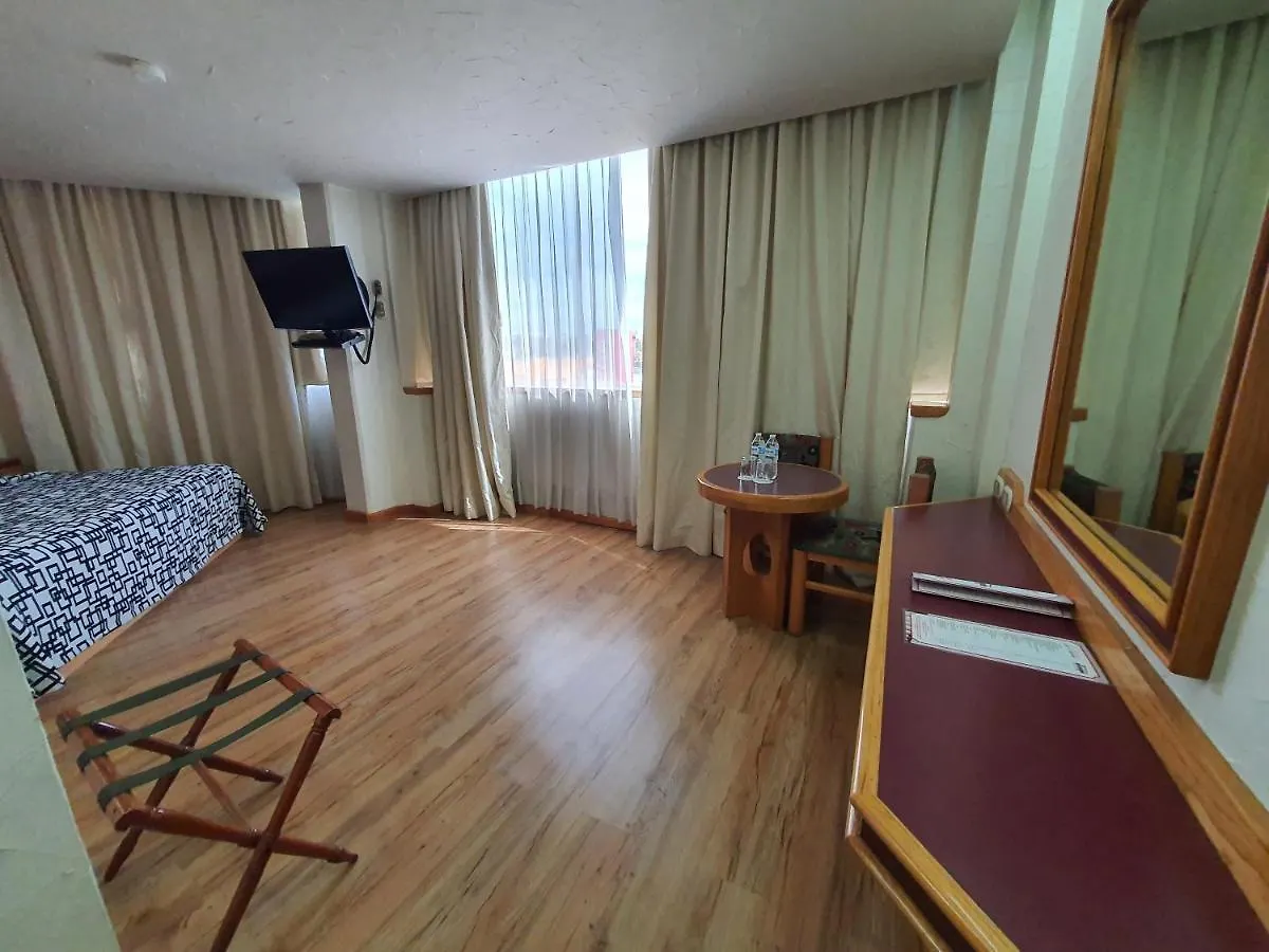 Hotel Alcampo Miranda 4*,
