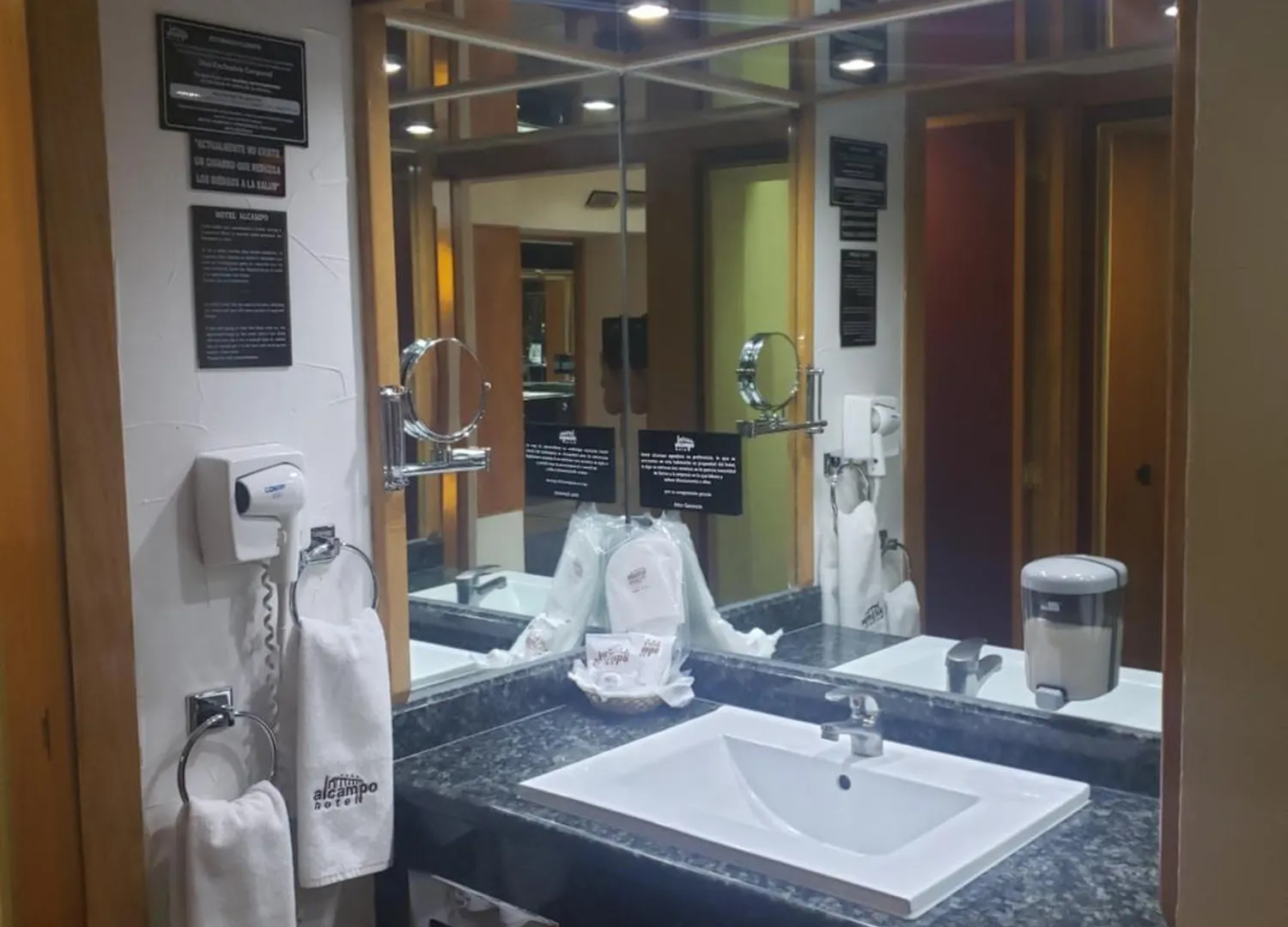 ****  Hotel Alcampo Queretaro Mexico